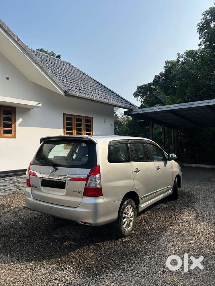 Toyota Innova 2014 Diesel 133000 Km Driven