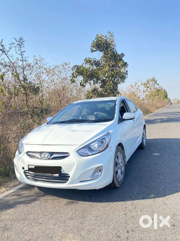 Hyundai Verna 2012 Petrol 70000 Km Driven