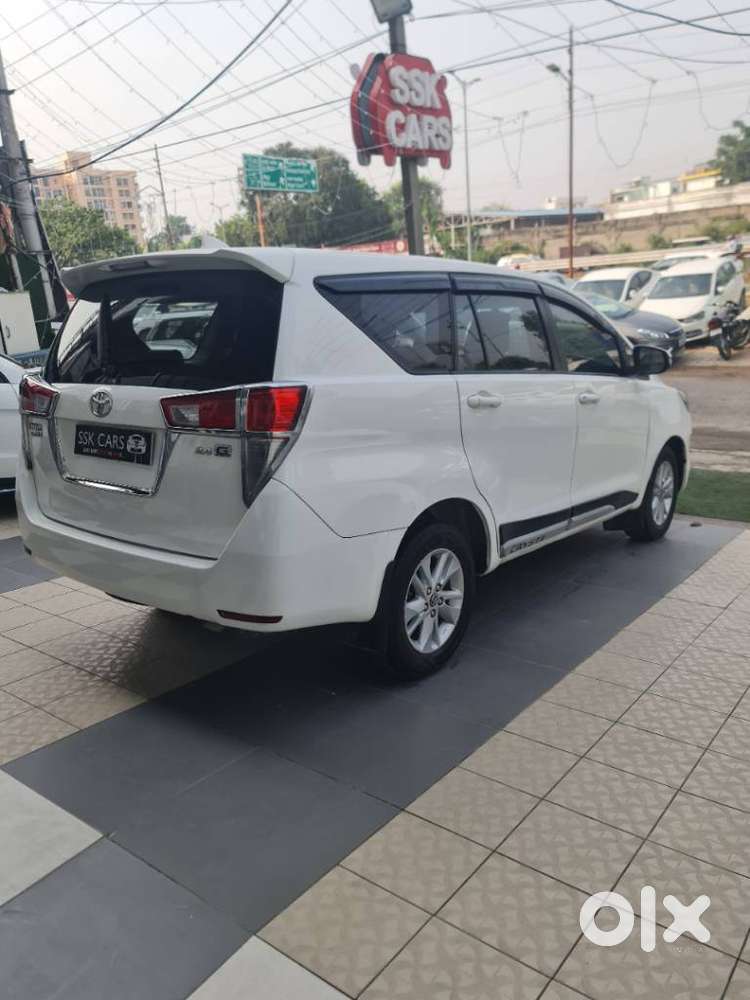 Toyota Innova Crysta 2.4 Gx Mt, 2017, Diesel