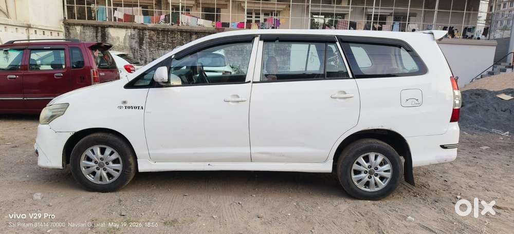 Toyota Innova 2.5 E 2012 Diesel Manual
