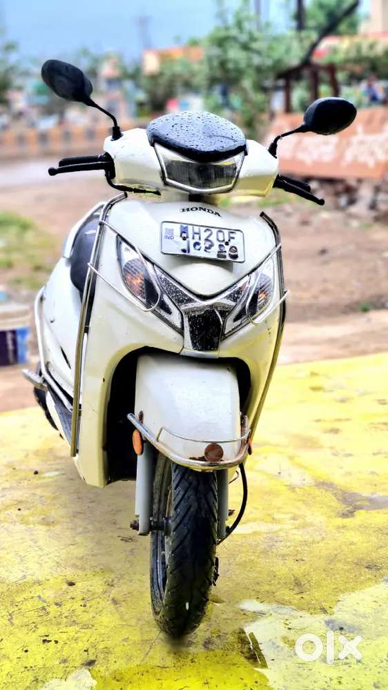 Olx Bike Old Scooty Showroom Activa 125 Yellow Colour Activa 6g