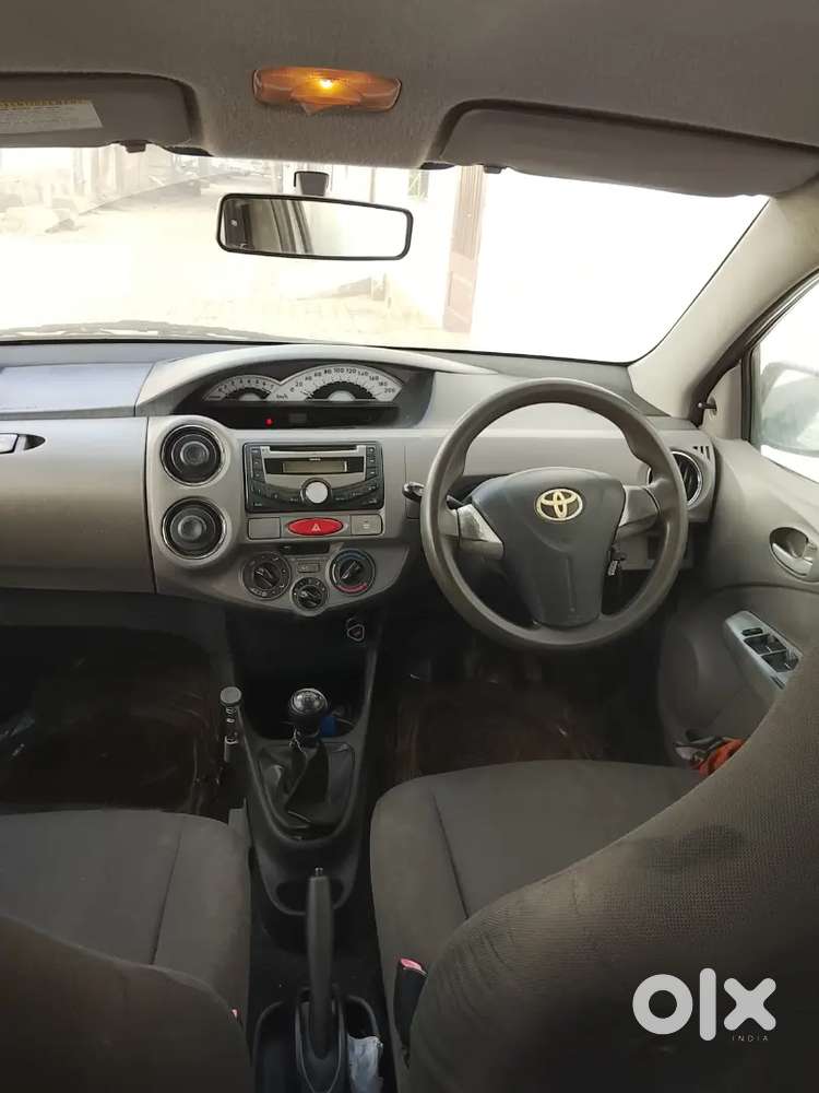 Toyota Etios Liva 2011 Petrol 165000 Km Driven