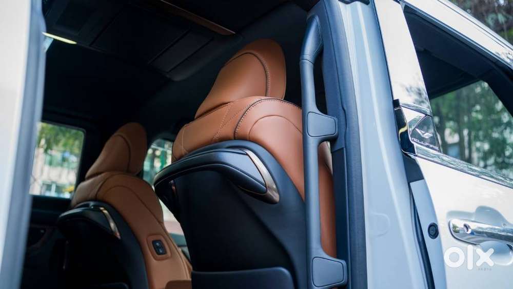 Toyota Vellfire Vip – Executive Lounge, 2024, Petrol