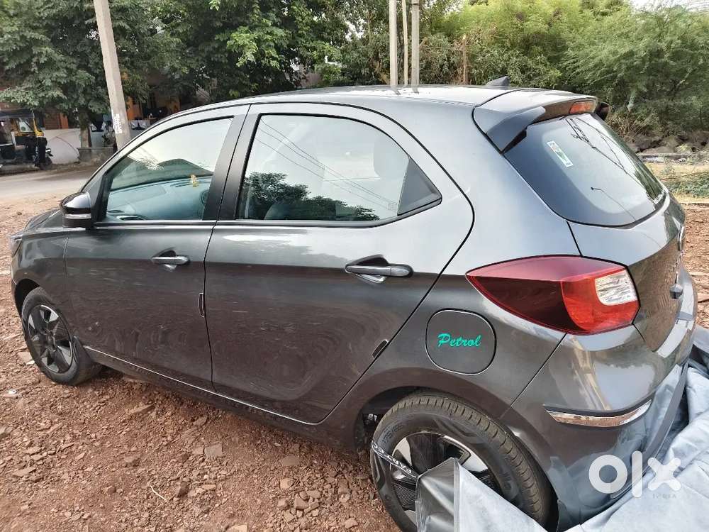 Tata Tiago 2025 Petrol 1000 Km Driven, Excellent Condition, Grey