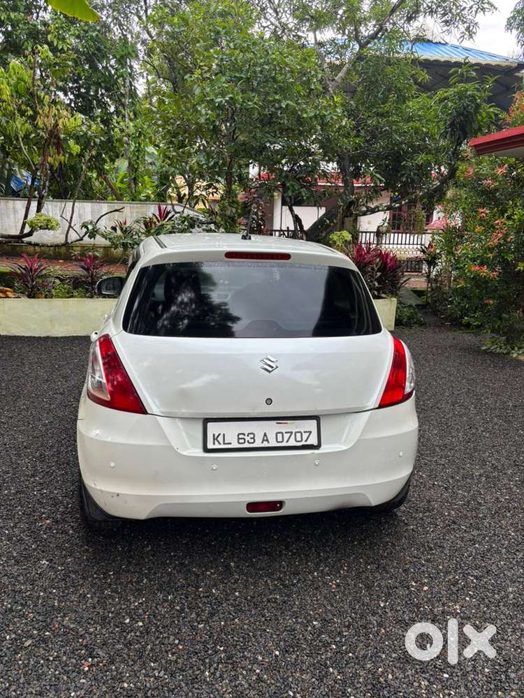Maruti Suzuki Swift 2012 Diesel 129000 Km Driven