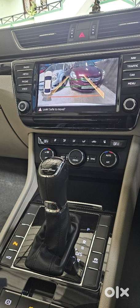Skoda Superb Lk 1.8 Tsi At, 2018, Petrol