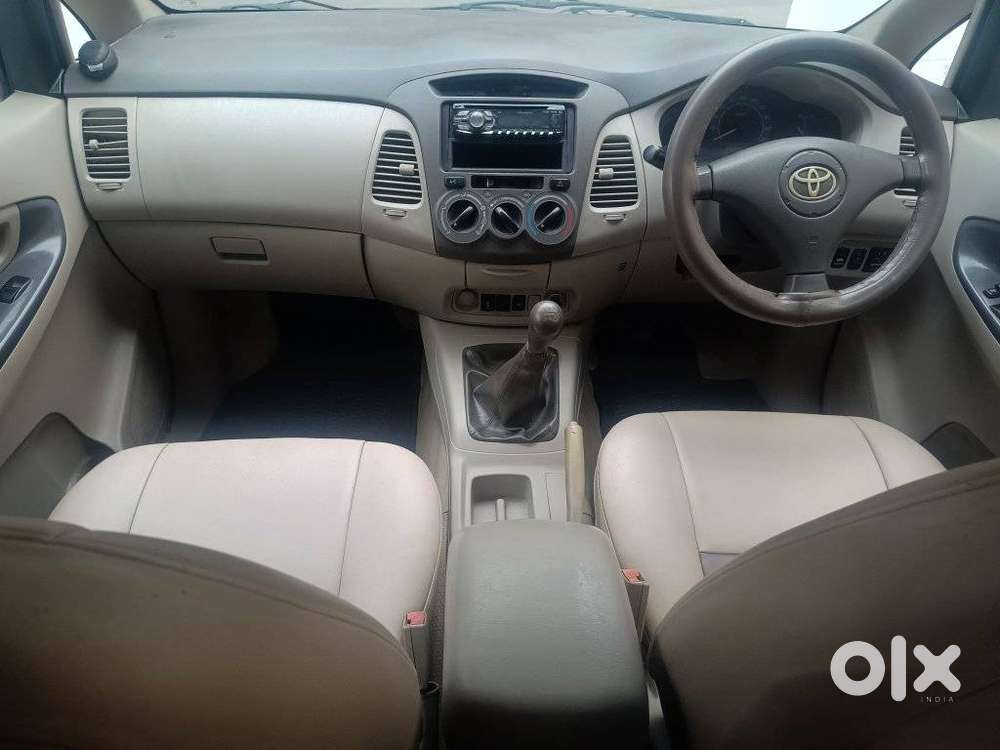 Toyota Innova 2.5 G (diesel) 7 Seater Bs Iv, 2010, Diesel