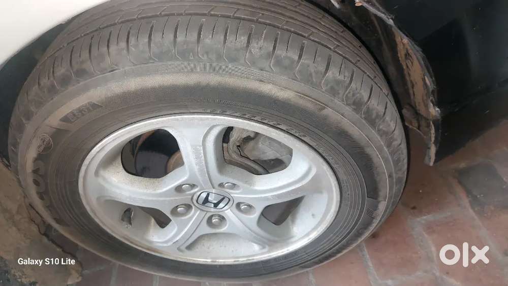 Passing 2027 Tak...90%  Tyer  2 Airbag Good Condition Cng