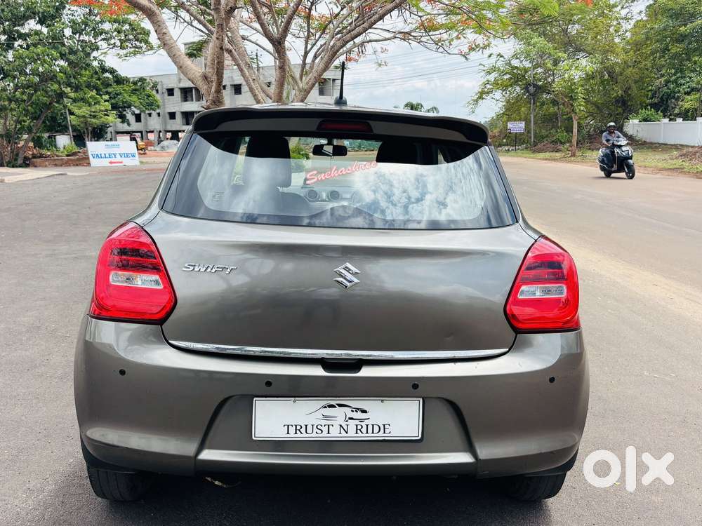 Maruti Suzuki Swift Vxi + Manual, 2018, Petrol