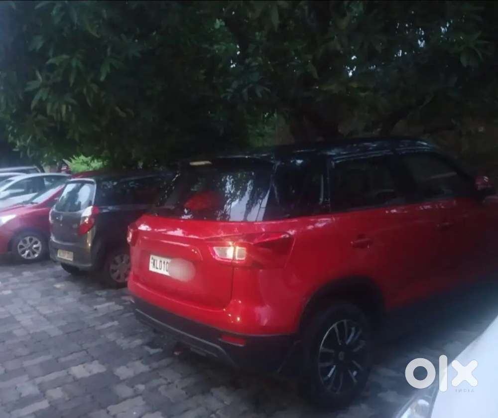 2020 Maruti Suzuki Brezza 1.5 Vxi In Dual Tone Red-black
