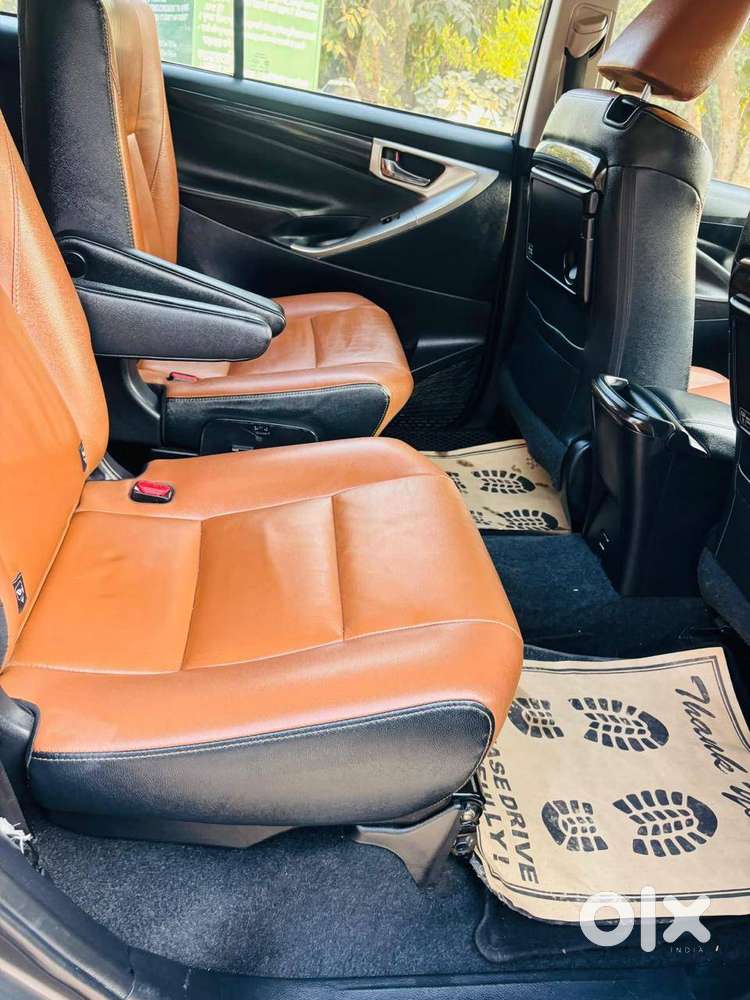 Z Auto Crysta 2019 Well Maintained (noc Price)