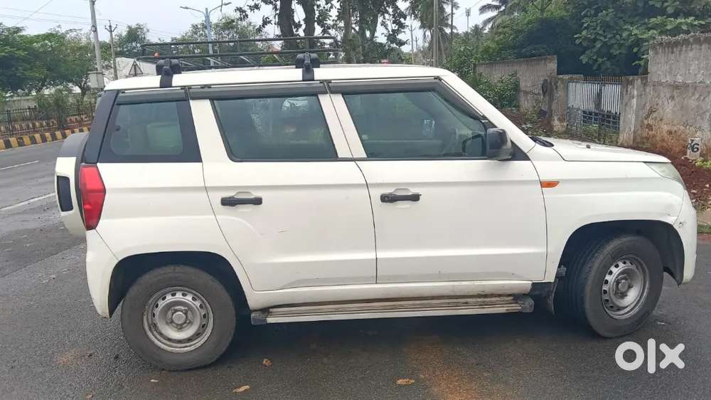 Mahindra Tuv 300 2018