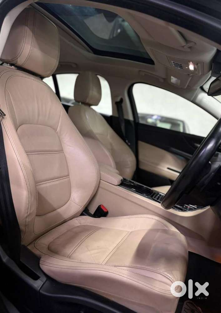 Jaguar Xe Prestige, 2017, Petrol