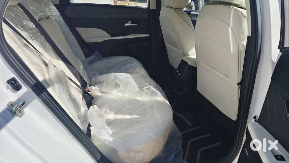 Hyundai Verna 1.5 Sx (o) Ivt, 2024, Petrol