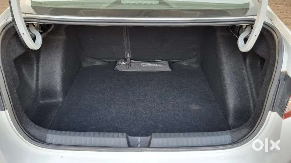 Skoda Slavia 2023 Petrol Automatic 25000 Km Driven Button Start