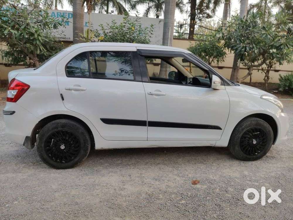 Maruti Suzuki Swift Dzire Vdi Bsiv, 2015, Diesel