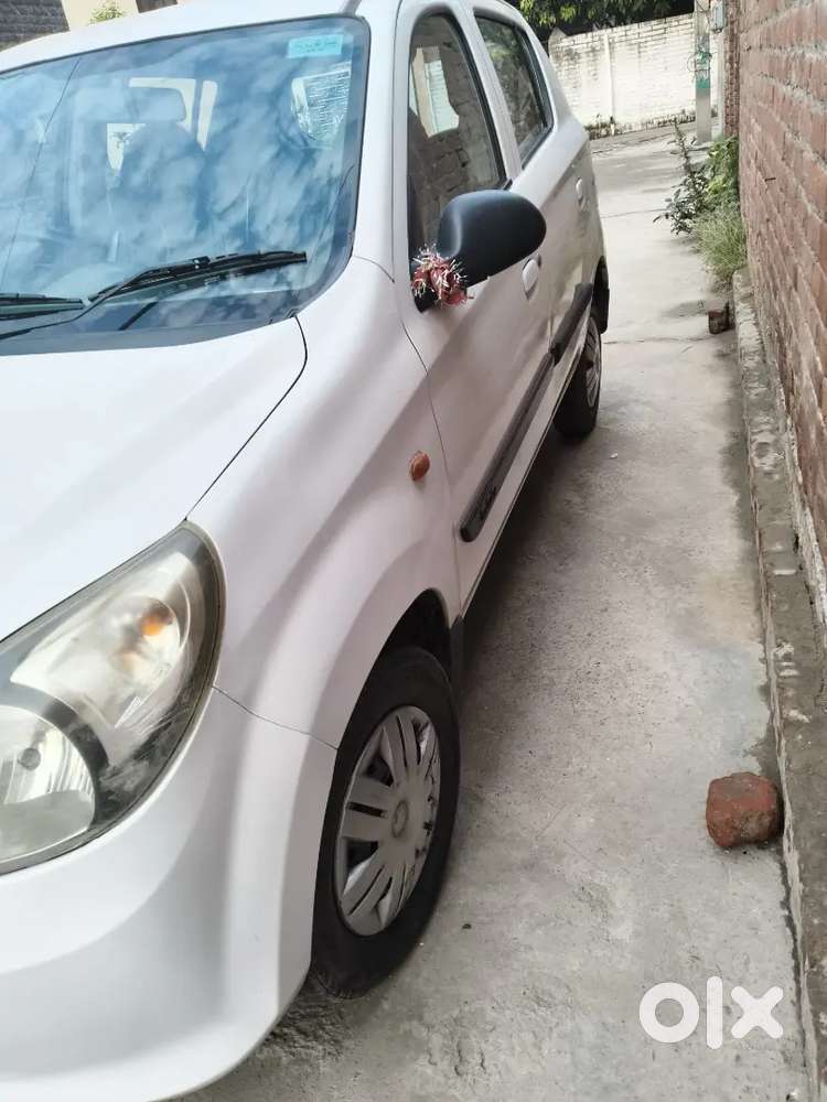 Model=(alto 800 Lxi) Colour=(sup White )body Type=(saloon)