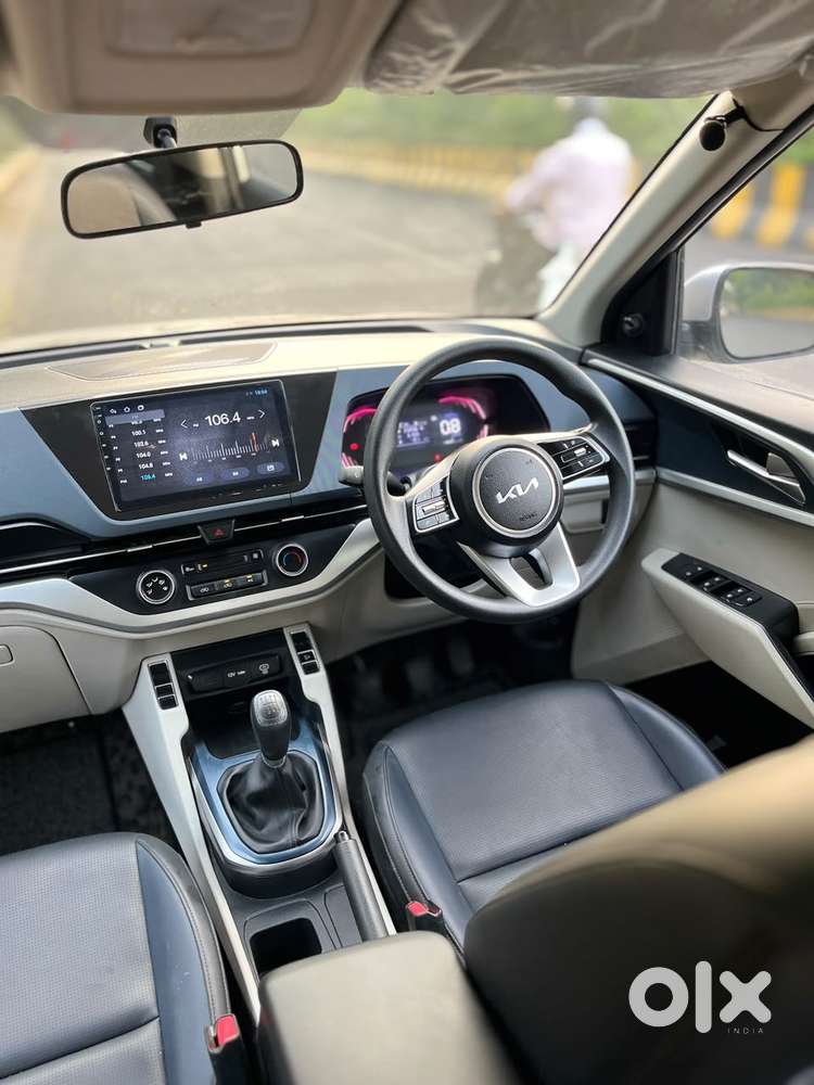 Kia Carens 1.4 Premium 7 Str, 2022, Petrol