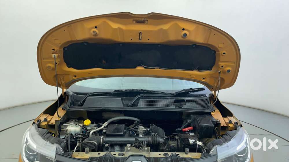 Renault Triber 1.0 Rxz Dual Tone, 2021, Petrol