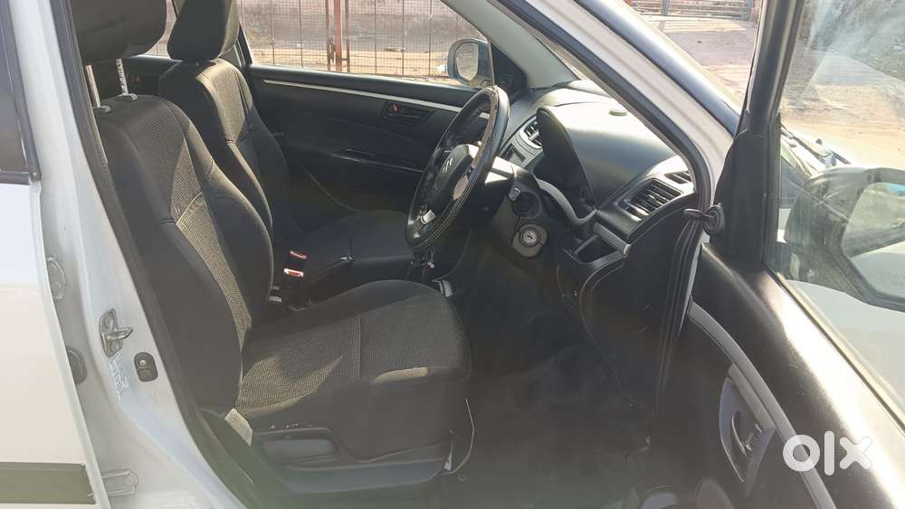 Maruti Suzuki Swift Lxi Optional-o, 2017, Petrol