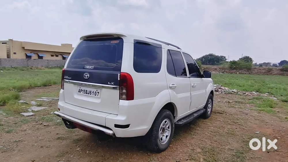 Tata Safari Storme 2014
