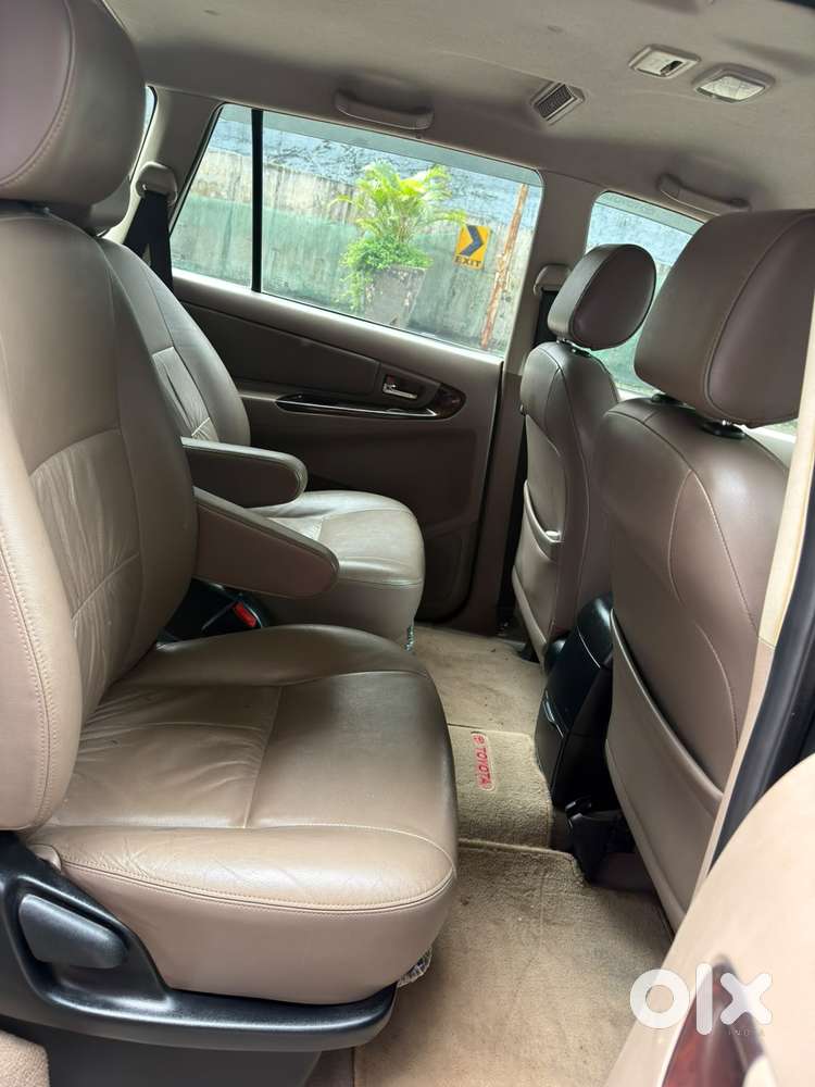 Toyota Innova 2.5 Z Diesel 7 Seater, 2015, Diesel