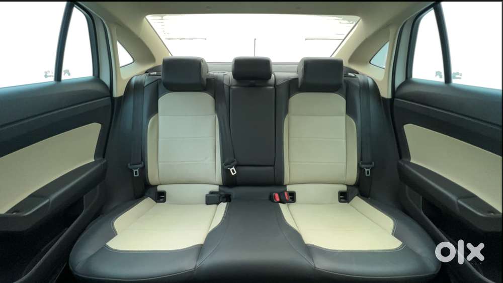 Skoda Slavia Style (non-sunroof), 2022, Petrol