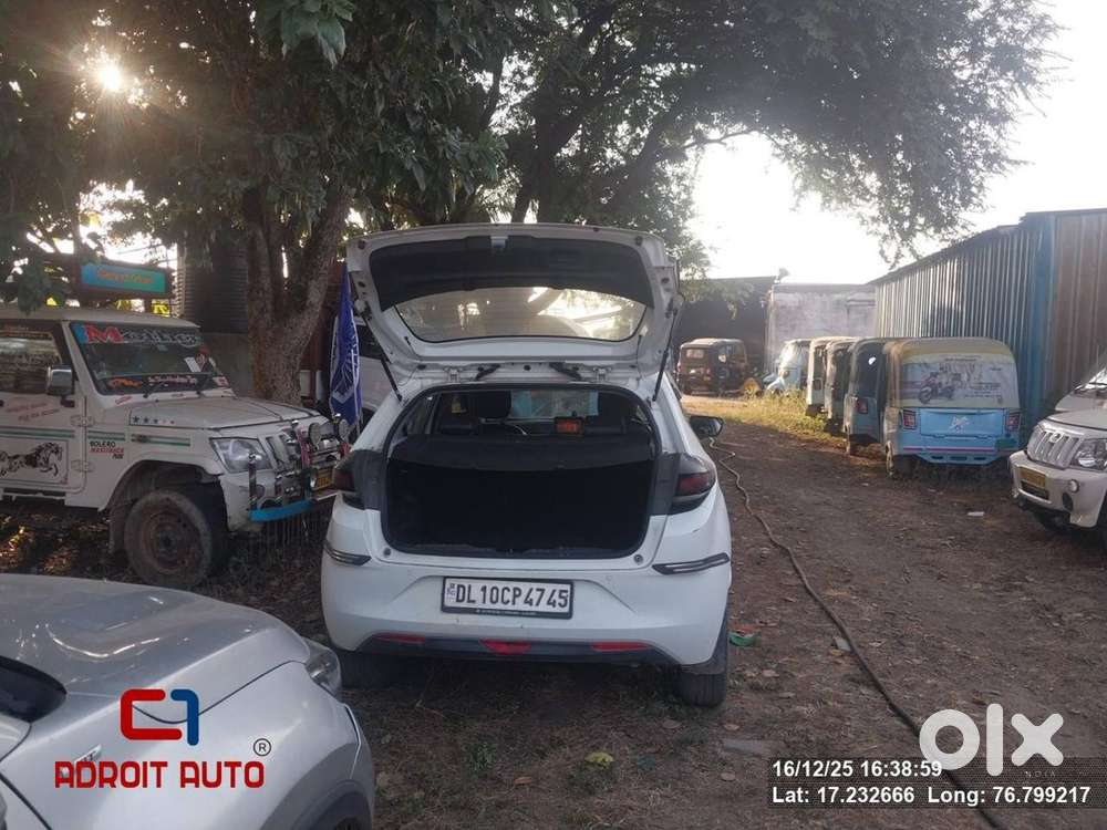 Tata Altroz Petrol 2021