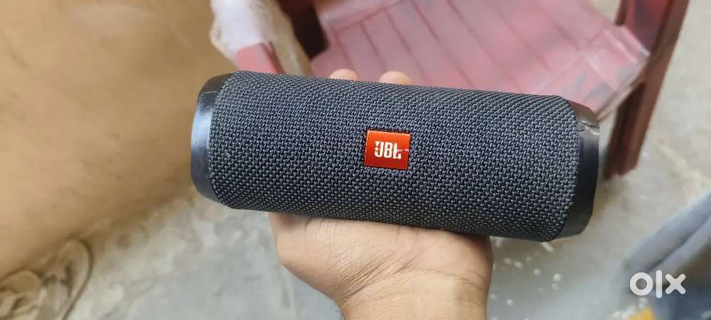 Original JBL Flip 4 bluetooth speaker