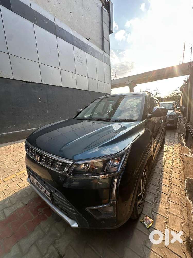 Mahindra Xuv300 2023 Petrol Well Maintained