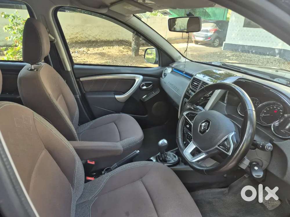 Showroom Condition ,self Used Showroom Servie Only