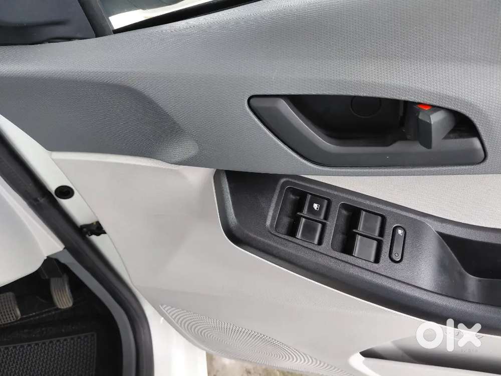 Tata Tiago 1.2 Revotron Xta 2025