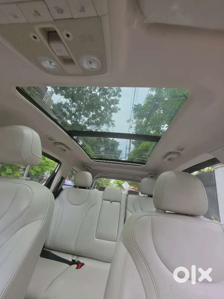 Mahindra Xuv700 2021 Petrol Automatic