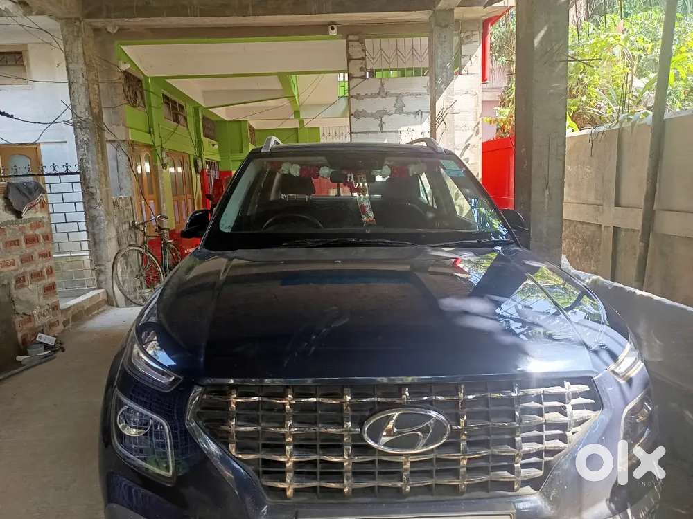 Hyundai Venue 2022 Diesel 8000 Km Driven