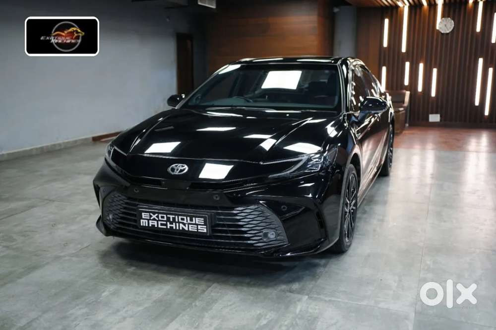 Toyota Camry, 2025, Petrol