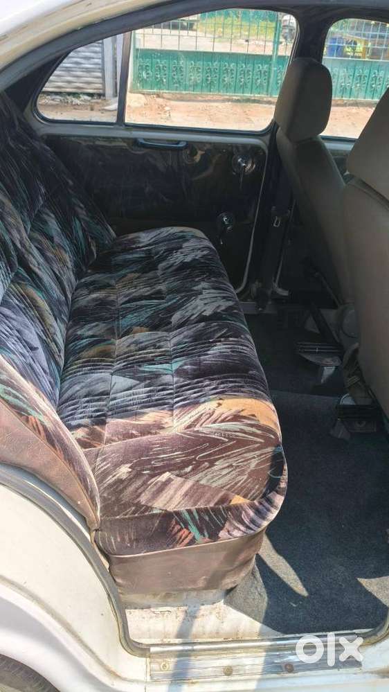 Ambassador Classic 2000 Dsz  Ac, 1983, Diesel