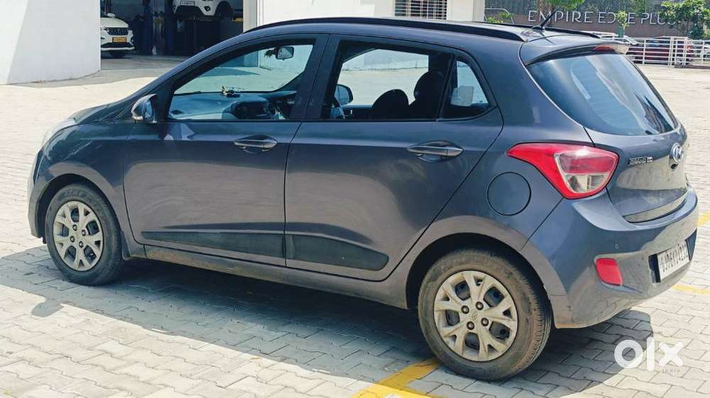 Hyundai Grand I10 Sportz, 2016, Petrol