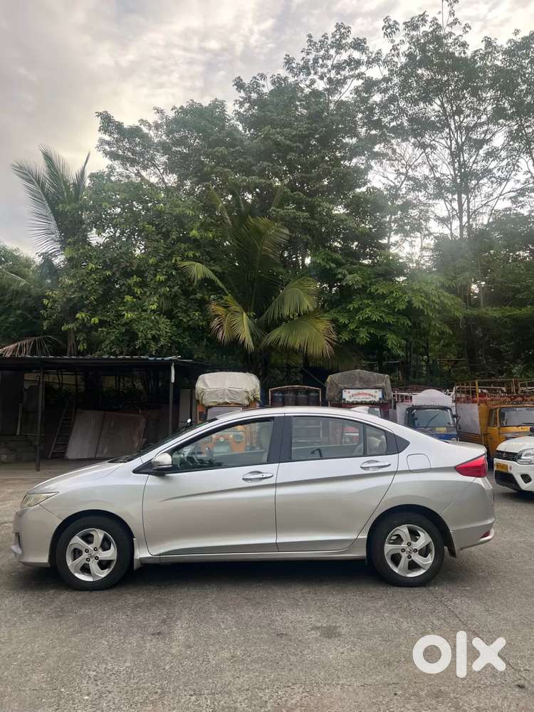 Honda City 1.5 V 4th Gen I-vtec Mt, 2016, Petrol