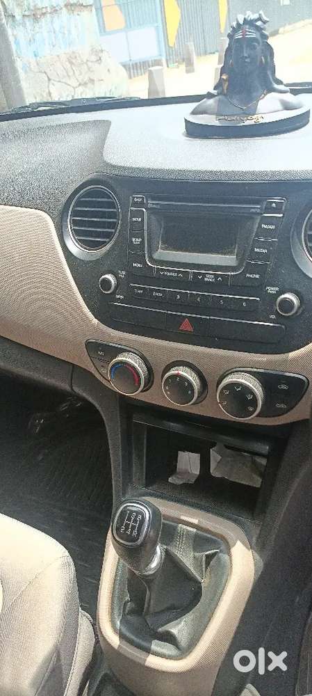 Hyundai Xcent Petrol 2015 Model 11 Mahina