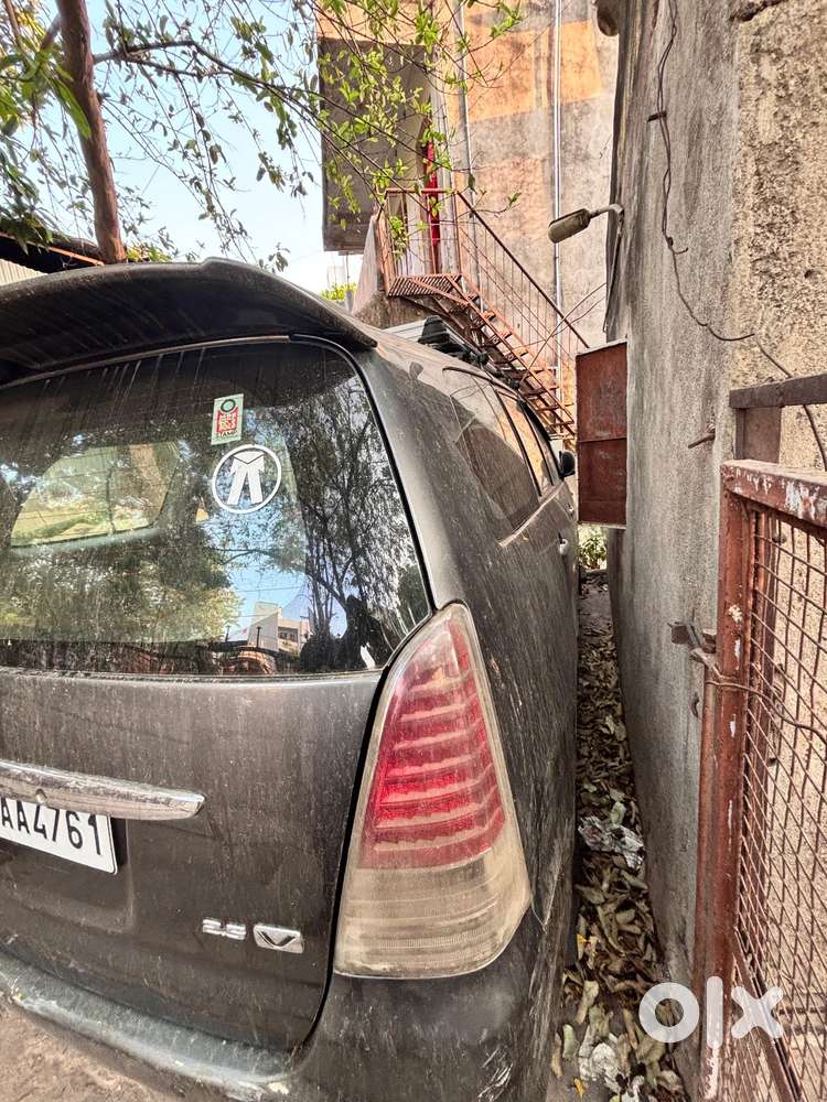 Toyota Innova 2013 Diesel 185000 Km Driven