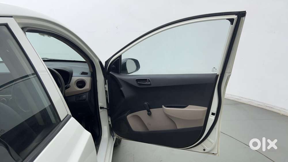 Hyundai Xcent Base 1.2, 2015, Petrol