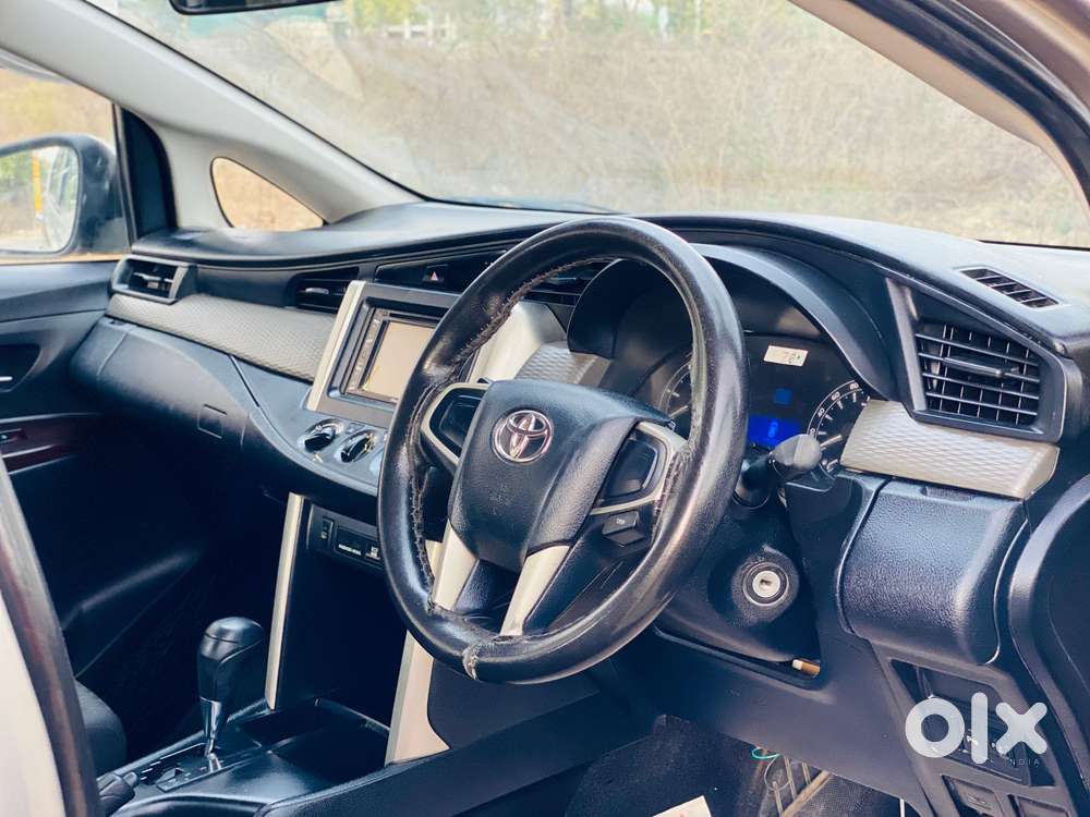 Toyota Innova Crysta 2.8 Gx At, 2017, Diesel