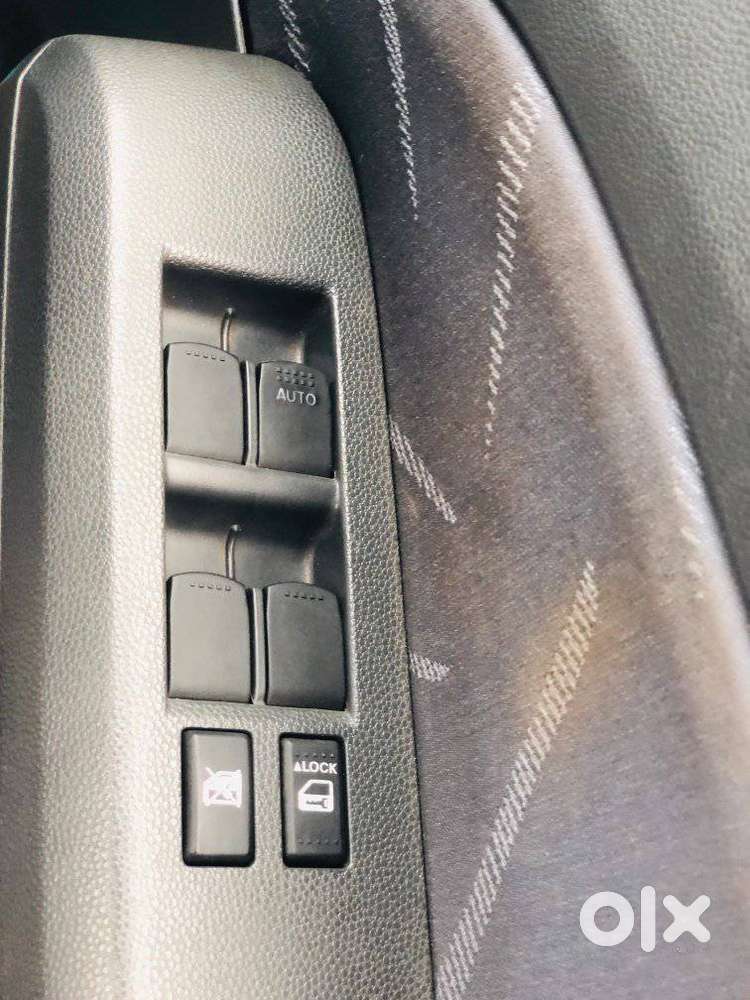 Maruti Suzuki Ritz Vxi, 2012, Petrol