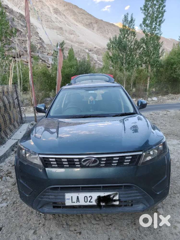 Mahindra Xuv300 2021 Petrol Well Maintained Car With Sunroof