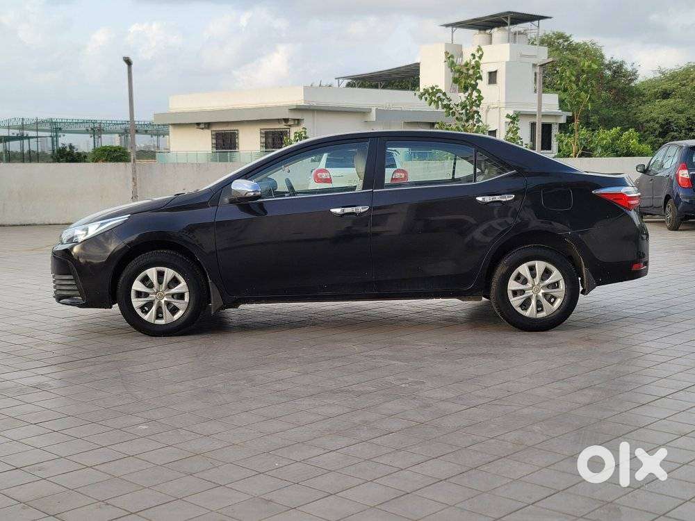 Toyota Corolla Altis 1.8 J, 2018, Petrol