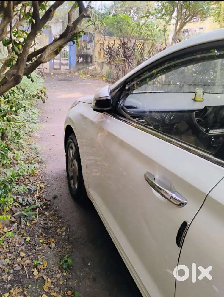 Hyundai Verna 2022 Petrol 21565 Km Driven