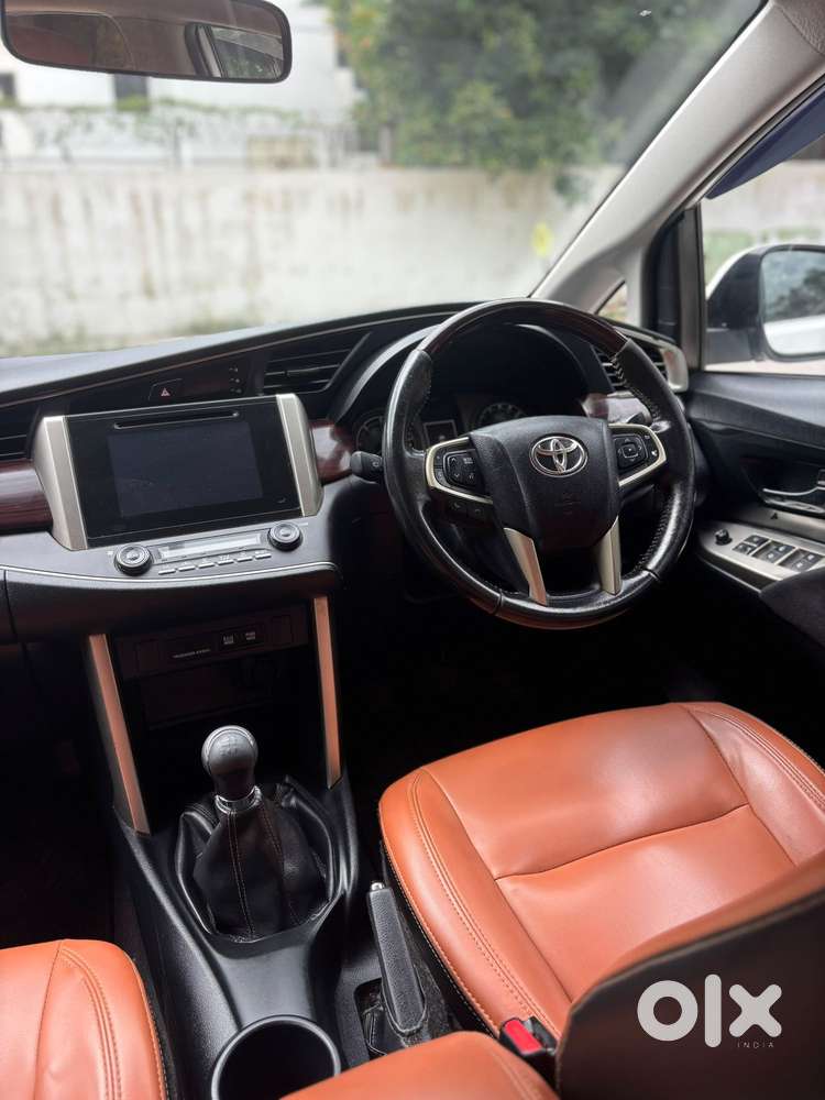 Toyota Innova Crysta 2.4 V, 2017, Diesel