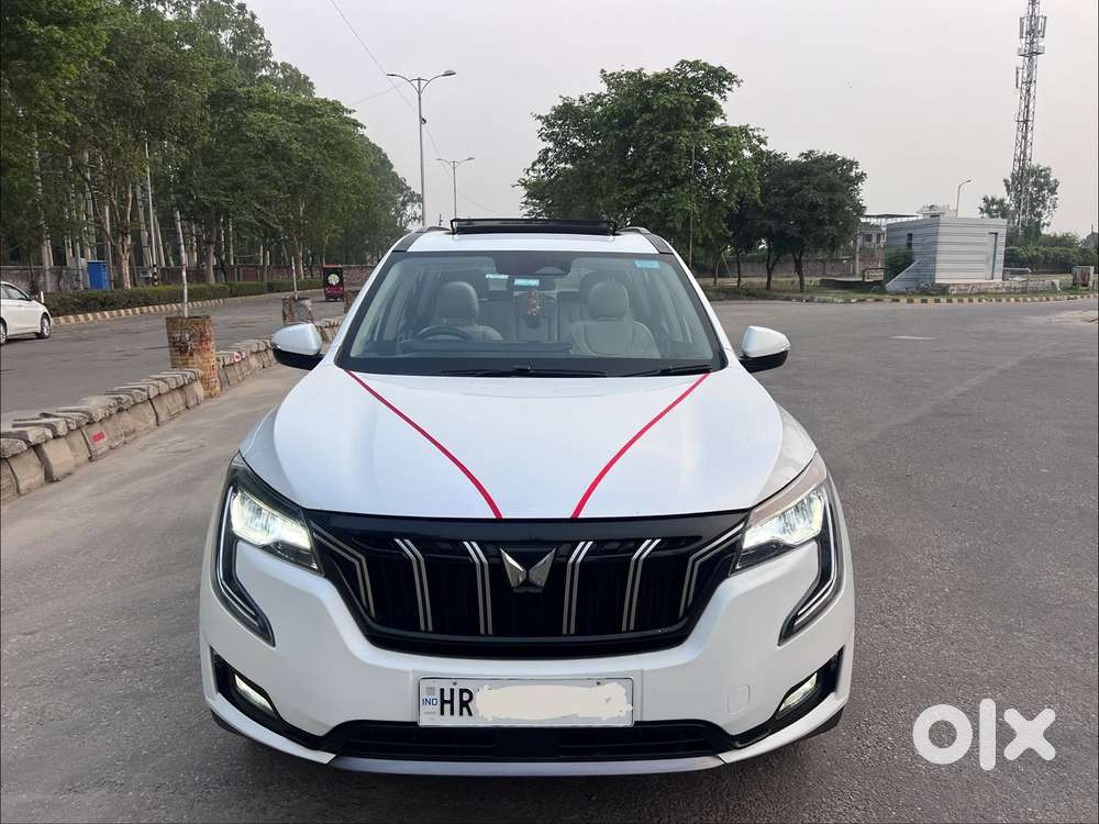 Mahindra Xuv700 2.0 Ax 7 Petrol Mt Str, 2023, Petrol