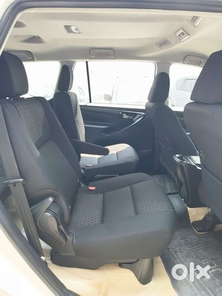 Toyota Innova Crysta 2.4 G Mt 7 Str, 2022, Diesel