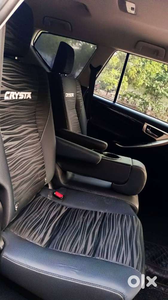 Toyota Innova Crysta, 2023